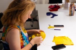 Мастер-класс на русском жестовом языке «Теневая сторона»