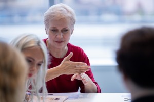 Музейная игра «Дефицит» с переводом на РЖЯ