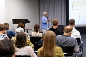 Лекция Елены Степановой «Христианство: вчера, сегодня, завтра»