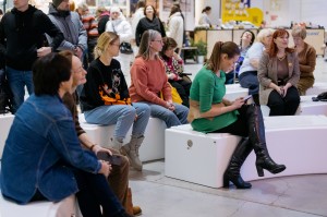 Встречи в «Гостиной под абажуром». Коллекционер старинных парикмахерских аксессуаров Ильдар Абдулов