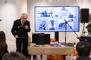 Встречи в «Гостиной под абажуром». Коллекционер музыкальных пластинок Борис Кошелев