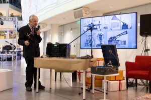 Встречи в «Гостиной под абажуром». Коллекционер музыкальных пластинок Борис Кошелев