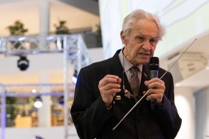 Встречи в «Гостиной под абажуром». Коллекционер музыкальных пластинок Борис Кошелев