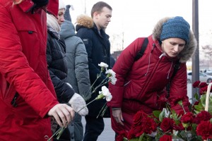 Возложение цветов к стеле Бориса Ельцина 1 февраля 2023 года