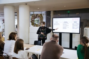 8 марта в Ельцин Центре. Мастер-класс художницы Анастасии Крохалевой