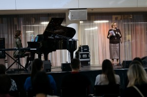 8 марта в Ельцин Центре. Поэтический марафон «Все они как одна непохожи»