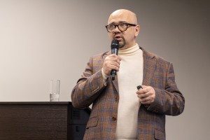 Лекция Камиля Бахтиярова «Женщина в большом городе»