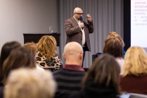 Лекция Камиля Бахтиярова «Женщина в большом городе»