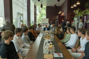 Вручение сертификатов о стипендиях лучшим молодым теннисистам России