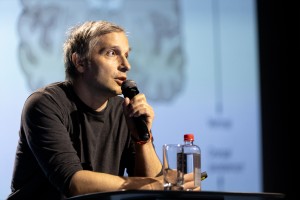 «Мозги, да и только»: лекция нейробиолога, профессора Сколковского института науки и технологий Филиппа Хайтовича