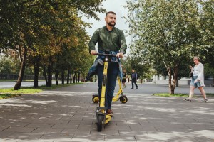 «Из слободы в Cити» на электросамокатах
