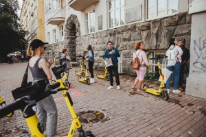 «Из слободы в Cити» на электросамокатах