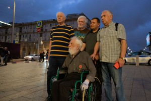 Встреча у стелы защитникам от ГКЧП