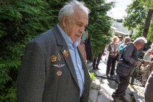 Возложение цветов к могилам Комаря, Кричевского, Усова