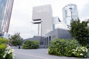 Фасад Ельцин Центра в августе 2023