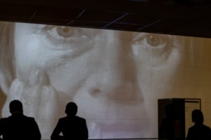 Спектакль «Честная женщина» в Атриуме Ельцин Центра