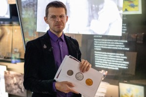 Кураторская экскурсия по выставке «Эволюция рубля»