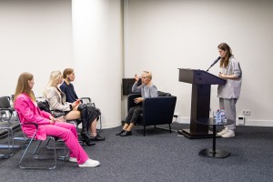 «Зримые голоса: лекция о жестовом языке»