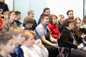 Награждение победителей хакатона «Технологическое искусство» в Ельцин Центре