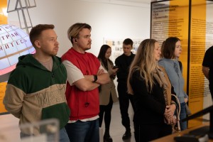 Экскурсия-променад «Ельцин Центр в лицах»