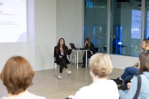 Экскурсия-променад «Ельцин Центр в лицах»