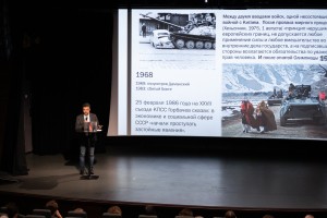 Александр. Архангельский. «А всё юбилеи стоят, юбилеи. Юбилейные какие-то времена»