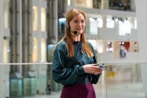 Экскурсия-променад «Ельцин Центр в лицах» с Анной Бородулиной