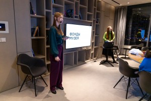 Экскурсия-променад «Ельцин Центр в лицах» с Анной Бородулиной