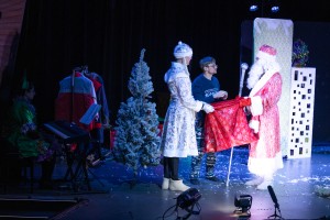 Премьера спектакля «Новогодние приключения Гены и Уйбаана»