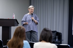 Лекция Жанны Черновой «Социальные права и ожидания женщин»
