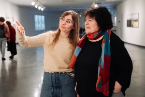 Марина Разбежкина в арт-галерее и в музее Бориса Ельцина