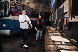 Марина Разбежкина в арт-галерее и в музее Бориса Ельцина