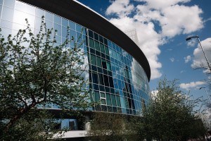 Фасад Ельцин Центра. Весна