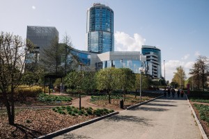 Фасад Ельцин Центра. Весна