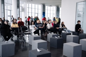 «На улицах не было неба». Война глазами писателей: стихи и проза о Великой Отечественной