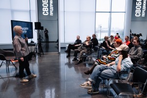 «Суета вокруг дивана»: Булычёв, Лем и братья Стругацкие