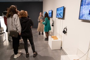 Инклюзивная экскурсия с переводом на РЖЯ по выставке «Сечение»