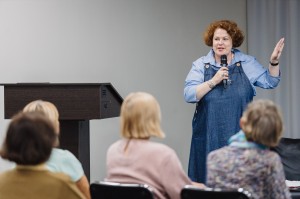 Где лучше смотреть сериалы — в онлайн-кинотеатрах или в телеэфире. Лекция Арины Бородиной