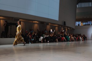 Модный показ в Ельцин Центре. Международная неделя моды UF LAB