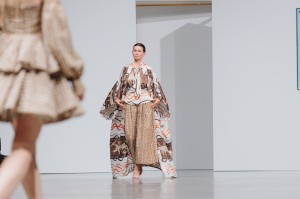 Модный показ в Ельцин Центре. Международная неделя моды UF LAB