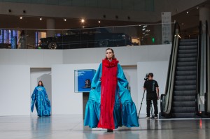 Модный показ в Ельцин Центре. Международная неделя моды UF LAB