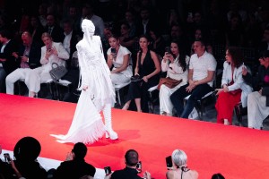 Модное шоу в День города. Международная неделя моды UF LAB