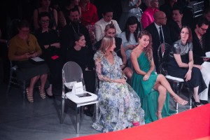 Модное шоу в День города. Международная неделя моды UF LAB