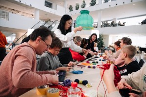 Программа «Смыслы современного Китая». Мастер-класс по плетению китайских узелков чжунгоцзе