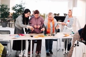 Программа «Смыслы современного Китая». Мастер-класс по плетению китайских узелков чжунгоцзе