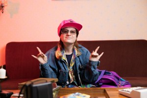 Фотоэкскурсия «Модный бунт» на русском жестовом языке. Неделя глухих в Ельцин Центре. 2024 год