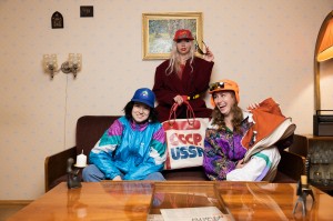 Фотоэкскурсия «Модный бунт» на русском жестовом языке. Неделя глухих в Ельцин Центре. 2024 год