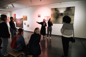 Экскурсия по выставке «НИИ Филаретова. Екатеринбург» с переводом на русский жестовый язык. Неделя глухих в Ельцин Центре. 2024 год