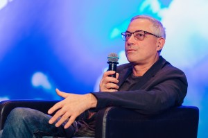 «Два города». Встреча с писателем Евгением Чижовым