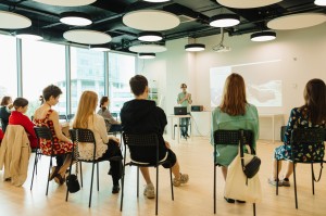 Проект «Сердце не камень» в Арт-галерее Ельцин Центра.  ред. статью Молодежная мастерская «Камень преткновения»